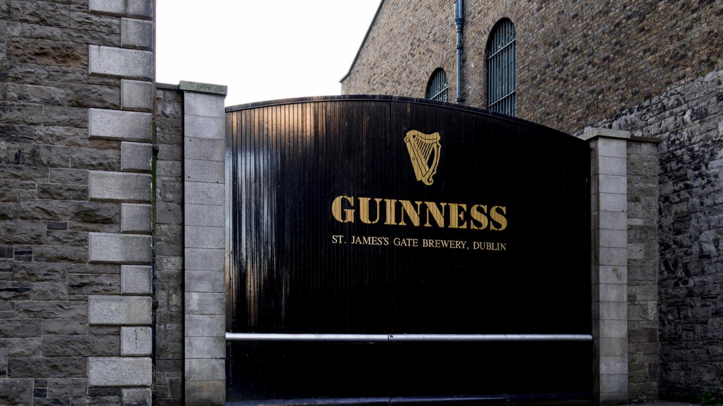 Ireland Guinness Gates[2] (1)_Guinness Brewery, Dublin Incentive