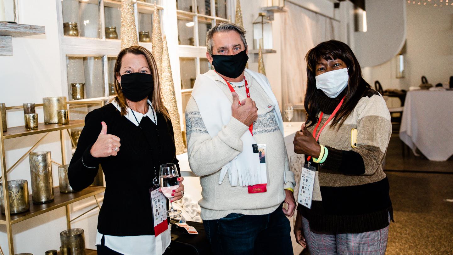 Site Southeast Summit Dec 2019 7 - masks with thumbs up